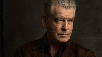 Pierce Brosnan estrela a série da Paramount+ 'Terra da Máfia'. Aos 71 anos, é um pintor de longa data e entusiasta da arte. . Foto: Hannah Edelman/NYT